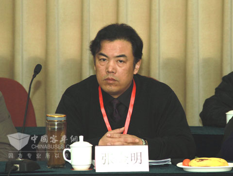江蘇省揚州汽車運輸集團副總經(jīng)理張金明