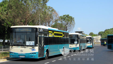 在馬耳他上線(xiàn)運(yùn)行的大金龍公交車(chē)