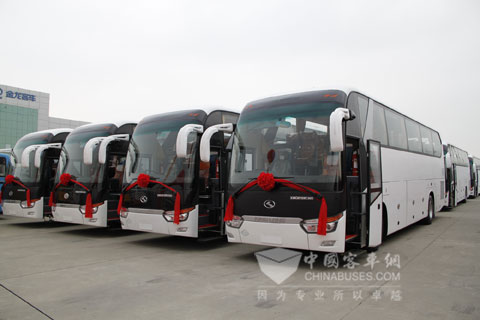 大金龍XMQ6128CNG豪華旅游客車整裝待發