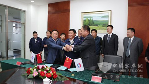 三方戰(zhàn)略合作協(xié)議簽約