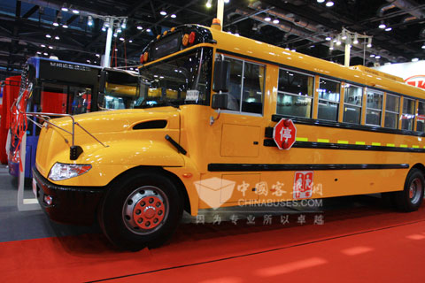 安凱“長鼻子校車”  全美式安全標準打造
