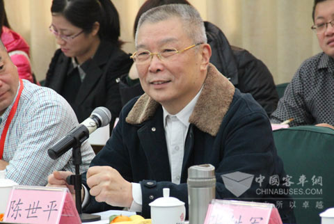 中國公路學(xué)會(huì)客車分會(huì)專家委員會(huì)委員、客車零部件委員會(huì)副主任陳世平
