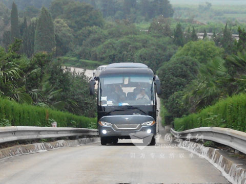 中通LCK6935H駐車制動性能檢查及常規制動測試