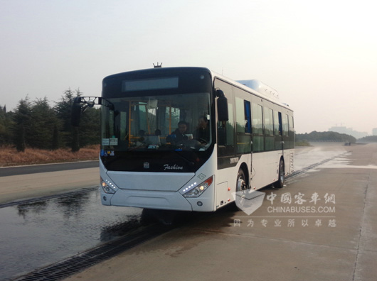 對開路面測試