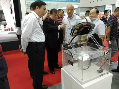 一些公交公司領導參贊歐科佳展臺