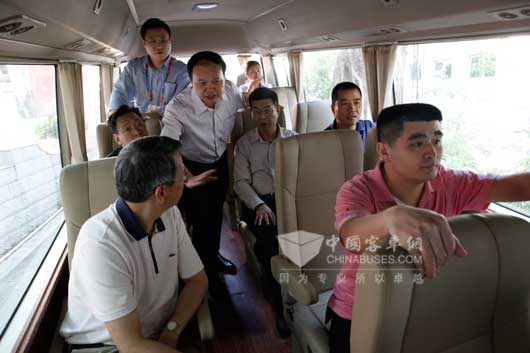 福建省機關多位領導乘坐金旅純電動考斯特，贊譽有加