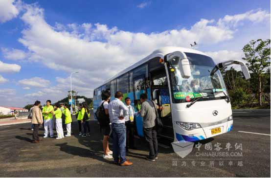 大金龍新能源呵護福州“青運藍”