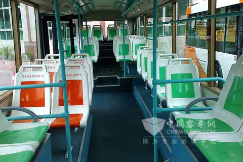 翻新公交車內座椅