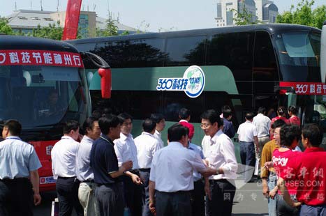 中通客車“360°科技節(jié)能神州行”活動(dòng)現(xiàn)場(chǎng)