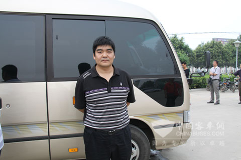洛陽市匯賓汽車旅游公司創始人郝豐樂