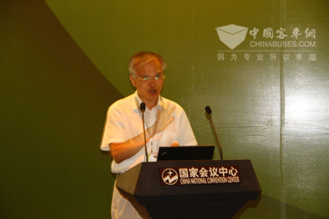 清華汽車工程開發(fā)研究院常務(wù)副院長宋健教授