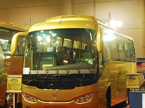 盛裝出席品牌產(chǎn)品國際采購交易會 強勢金旅再展品牌客車魅力