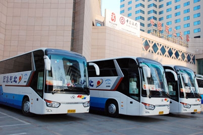 [兩會]大金龍連續(xù)十年服務(wù)兩會，再顯“國車”風(fēng)范