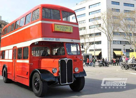 西班牙巴塞羅那市公交公司出租公交車創收配圖