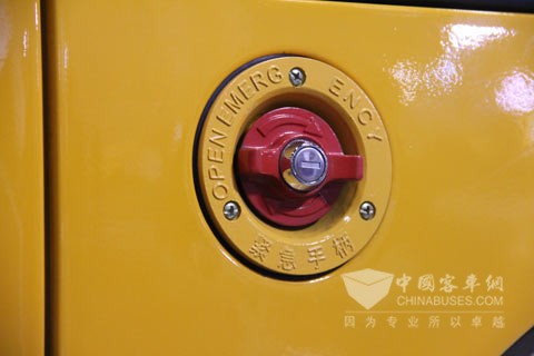 南京依維柯寶迪A42小學生專業校車