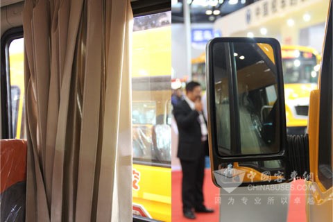 南京依維柯寶迪A42小學生專業校車
