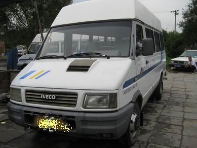 99年底17座后開門依維柯出售