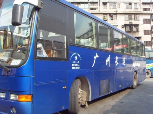 低價出售00年B10M，車況特好，座位46座，適合單位用車和旅游