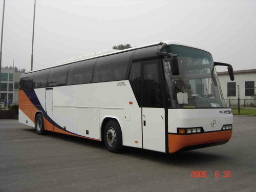 北方尼奧普蘭6125D豪華大客車