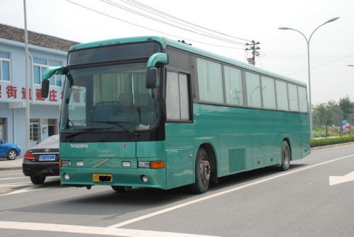 VOLVO B10 大巴車出售！共4輛