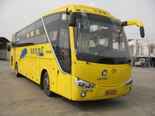 06年五洲龍大型臥輔車出售