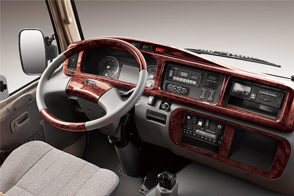 金旅XML6700JEVC0客車（純電動10-23座）