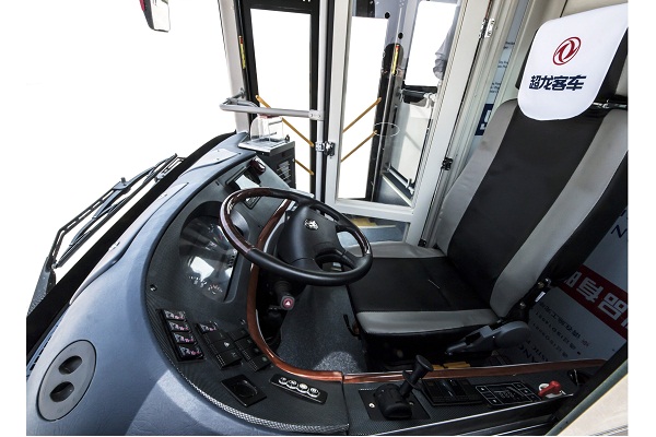 東風超龍EQ6105CBEVT1公交車（純電動20-41座）