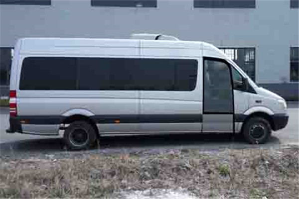 中車時(shí)代電動(dòng)TEG6700EV01客車（純電動(dòng)10-20座）