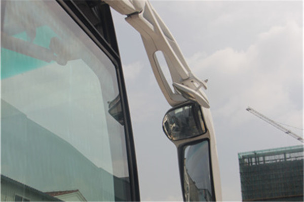 南京金龍NJL6117BEV8客車(chē)（純電動(dòng)24-53座）