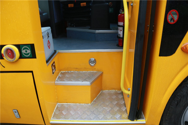 福田歐輝BJ6570S2MDB小學生專用校車（柴油國五10-19座）