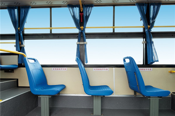 海格KLQ6109GAHEVC5L插電式公交車（天然氣/電混動國五24-39座）
