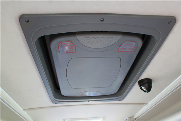 東風旅行車EQ6811CACBEV公交車（純電動24-36座）