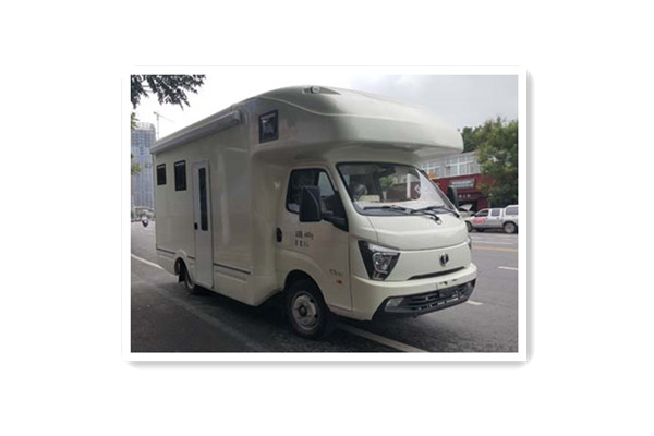 中通LCK5040XLJQ6A旅居車（柴油國六2-6座）