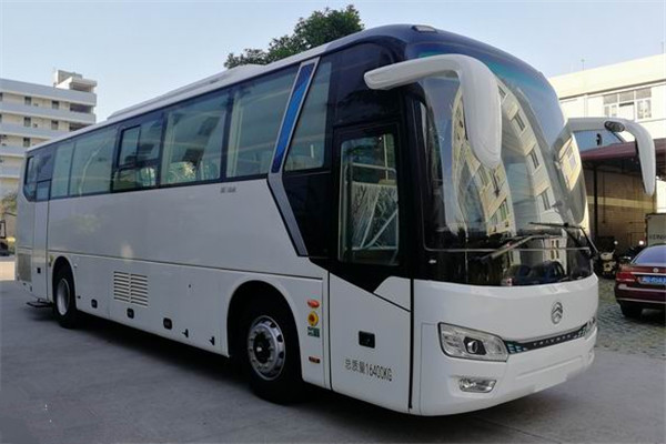 金旅XML5162XYL16醫療車（柴油國六2-9座）
