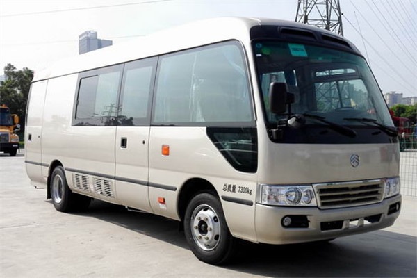 金旅XML5070XYL16醫療車（柴油國六2-8座）