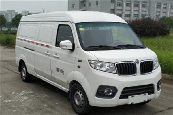 陸地方舟RQ5026XXYEVZ3廂式運(yùn)輸車（純電動(dòng)2-5座）