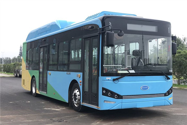 開(kāi)沃NJL6106FCEVD4低入口公交車（氫燃料電池15-29座）