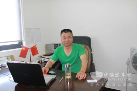 湖州康達公交副總經理潘毅勇