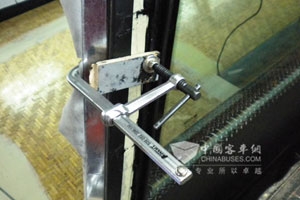 客車雨槽粘接工藝應(yīng)用